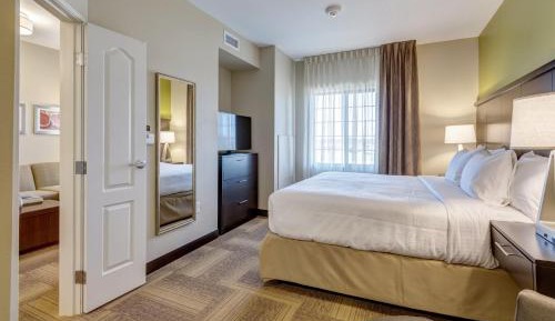 One-Bedroom King Suite