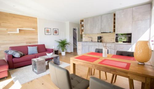 Superior One-Bedroom Apartment with Balcony