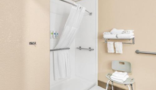 Business King Suite - Accessible/Non-Smoking