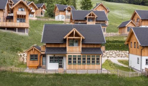 Three-Bedroom Holiday Home 
