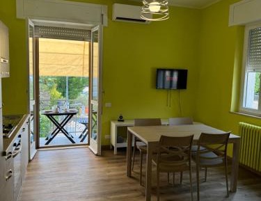 One-Bedroom Apartment with Balcony