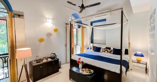 Family Room with Garden View