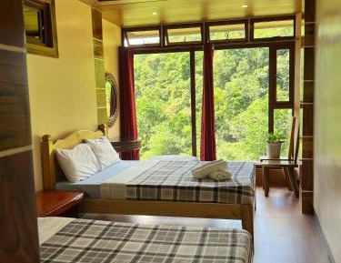 Twin Room with View