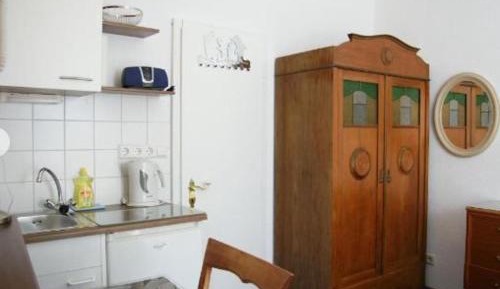 Apartment with Shower