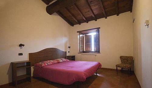Deluxe Room (2 Adults + 1 Child)