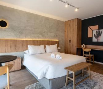 One-bedroom Loft Apartment 