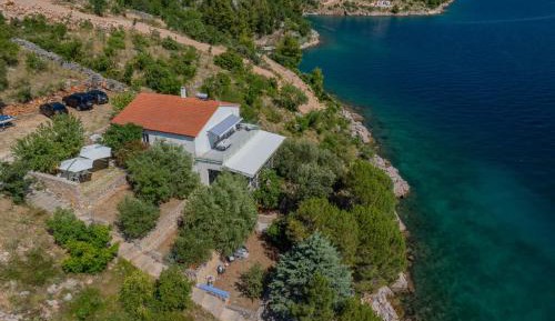 One-Bedroom Apartment with Sea View and Terrace