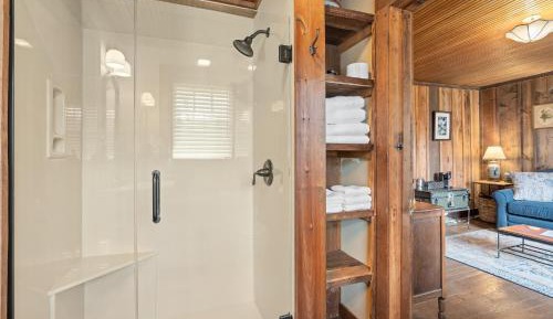 Junior Suite with Mountain View