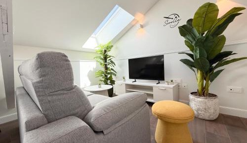 Two-Bedroom Deluxe Apartment