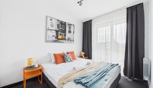 One-Bedroom Apartment with Balcony