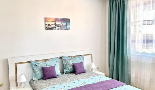One-Bedroom Apartment with Balcony