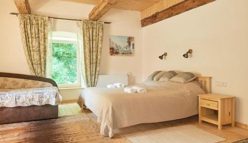 One-Bedroom Apartment with Garden View