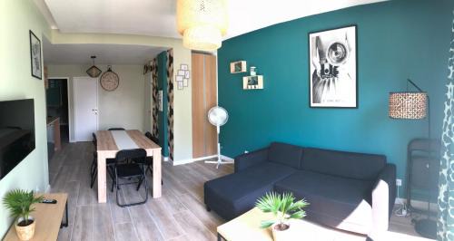 Three-Bedroom Apartment with Balcony