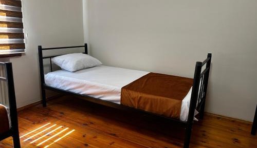 Single Bed in Mixed Dormitory Room