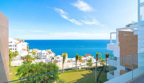 Two-Bedroom Deluxe Apartment with Ocean View