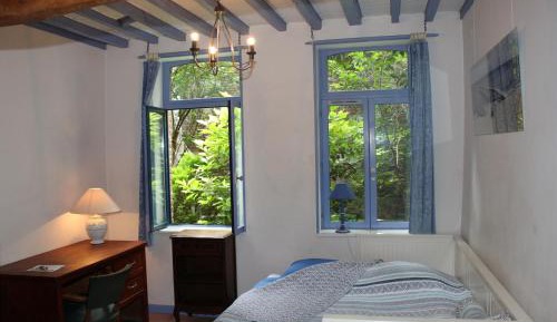 Apartment with Garden View