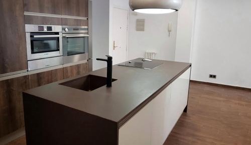 Deluxe One-Bedroom Apartment with City View