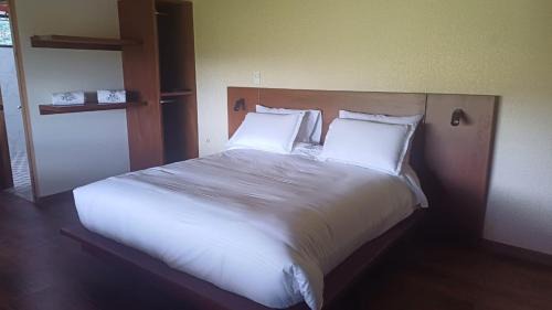 Villa with Garden View