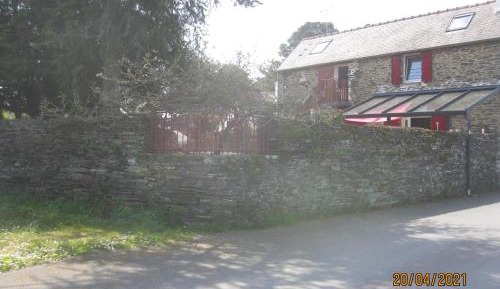 Studio Apartment with King Bed