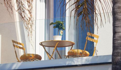 Two-Bedroom Apartment with Balcony and Sea View