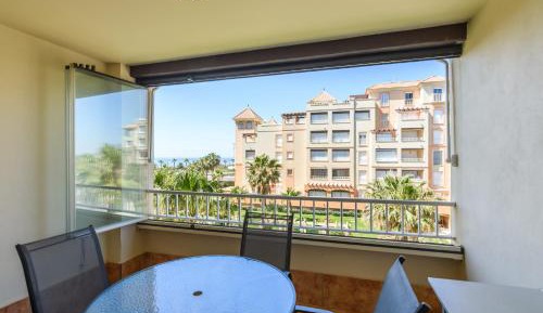 Apartment with Garden View
