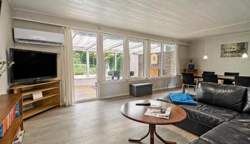 Three-Bedroom Holiday Home 