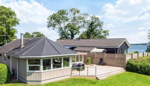 Two-Bedroom Holiday Home