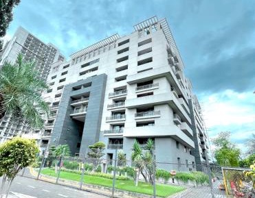 Three-Bedroom Superior Apartment