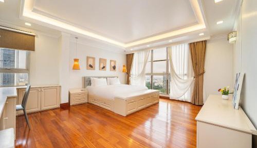 Four-Bedroom Penthouse Apartment