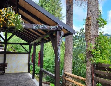 Nine-Bedroom Holiday Home