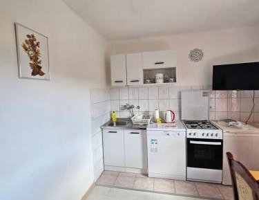 One-Bedroom Apartment with Garden View