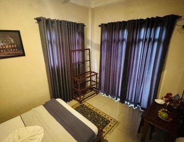 Deluxe Double Room (2 Adults + 1 Child)
