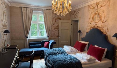 Deluxe Double Room with Castle View