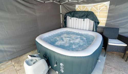 Five-Bedroom Apartment