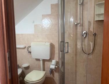 Economy Triple Room