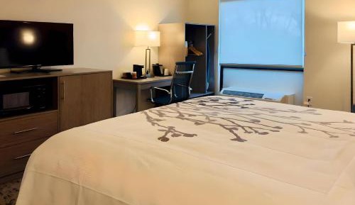 King Suite - Non Smoking