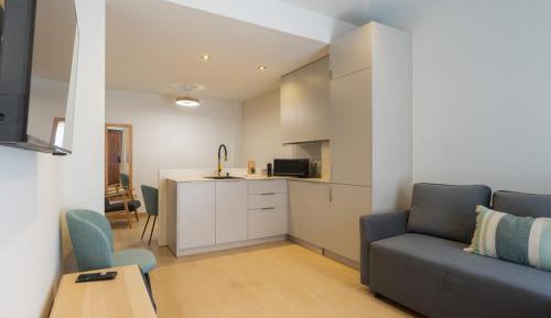 One-Bedroom Apartment