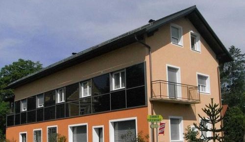 One-Bedroom Holiday Home