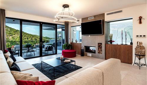 Four-Bedroom Holiday Home