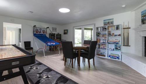 Three-Bedroom Holiday Home 
