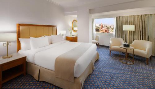 Executive Suite with Baron Palace View