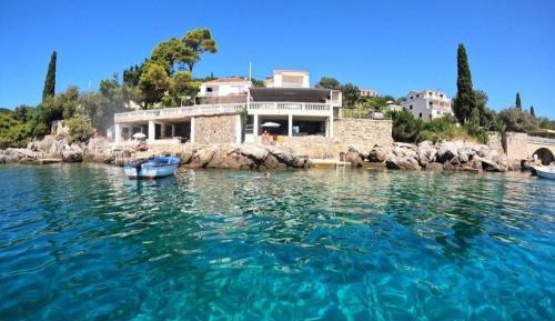 Two-Bedroom Apartment with Balcony and Sea View