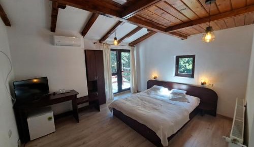 Double Room with Private Bathroom