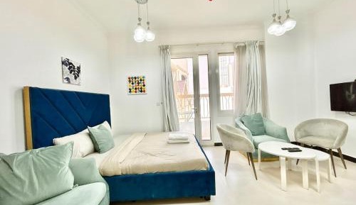 Studio Apartment with Balcony