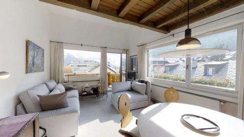 Apartment with Lake View