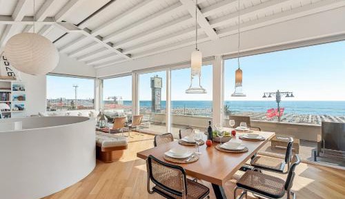 Three-Bedroom Apartment with Sea View