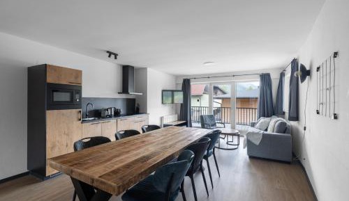 Three-Bedroom Deluxe Apartment