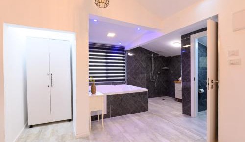 Suite with Spa Bath