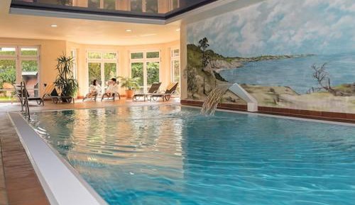 One-Bedroom Holiday Home