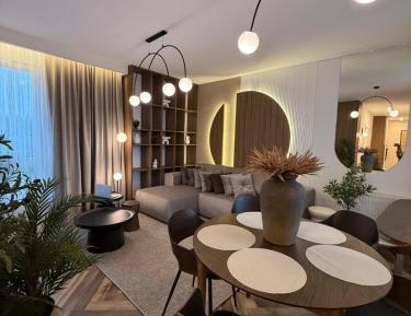Three-Bedroom Deluxe Apartment